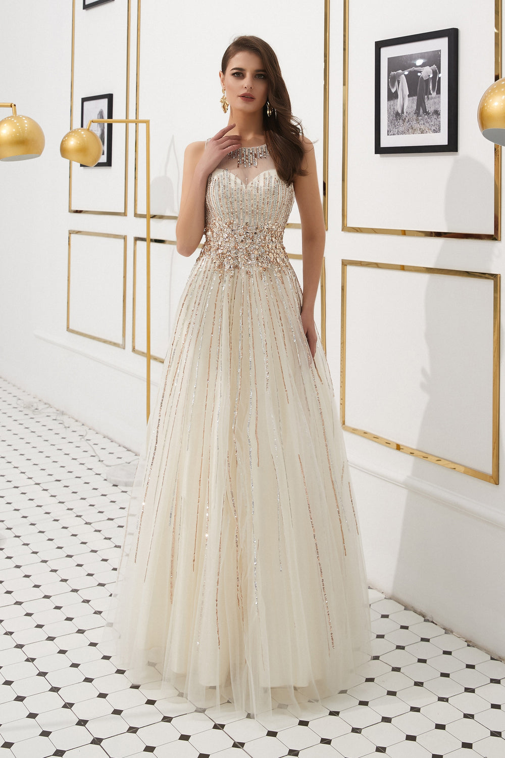 Modest Tulle A-Line Scoop Sleeveless Beaded Party Prom Dress