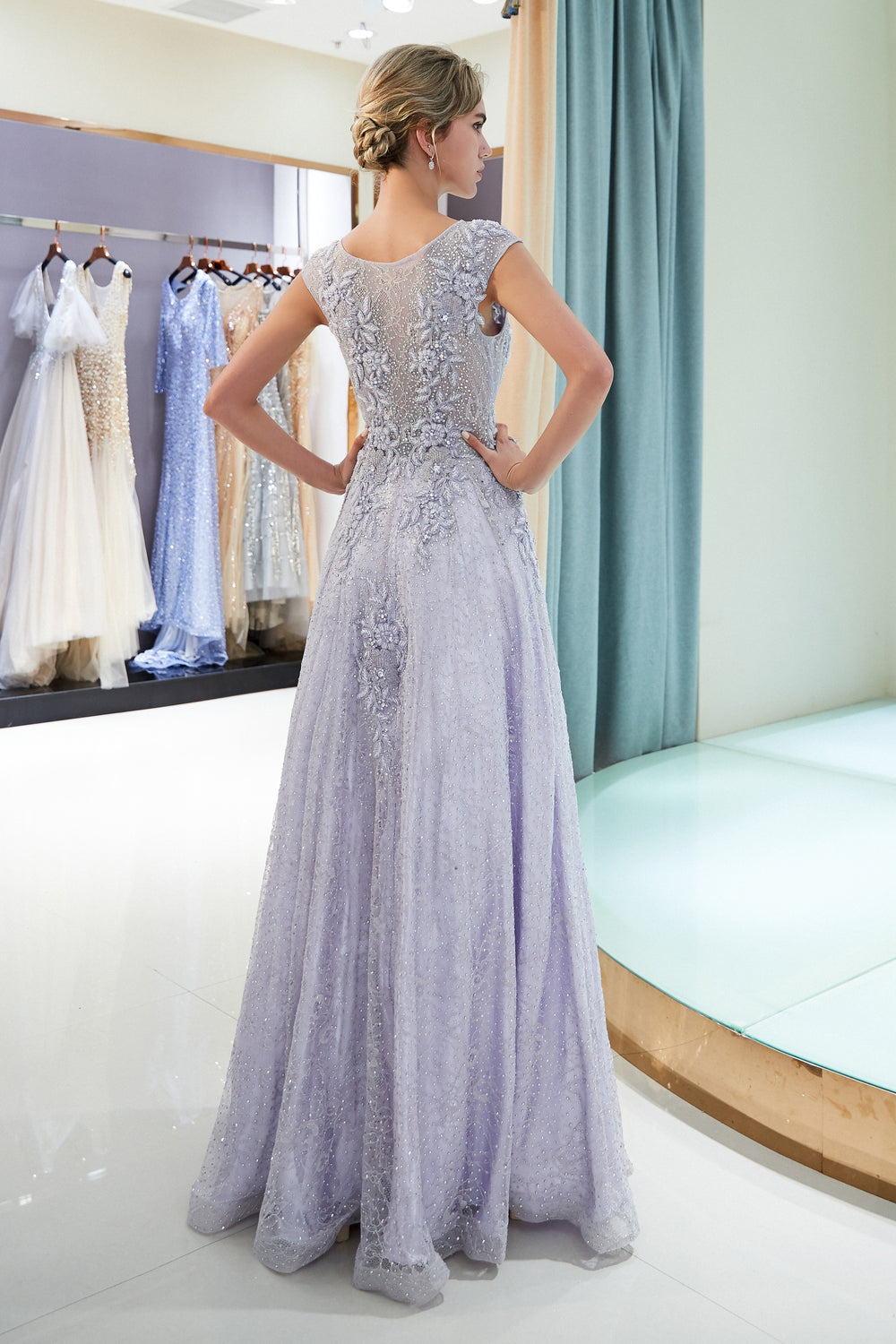 Round Sleeveless A-Line Tulle Prom Dress With Beaded Appliques