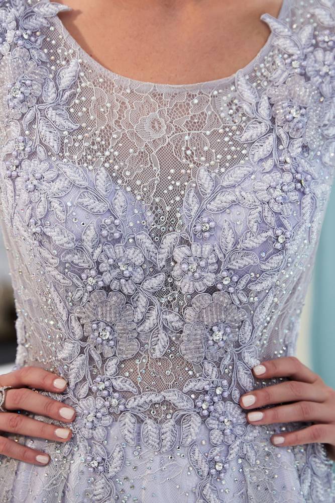 Round Sleeveless A-Line Tulle Prom Dress With Beaded Appliques