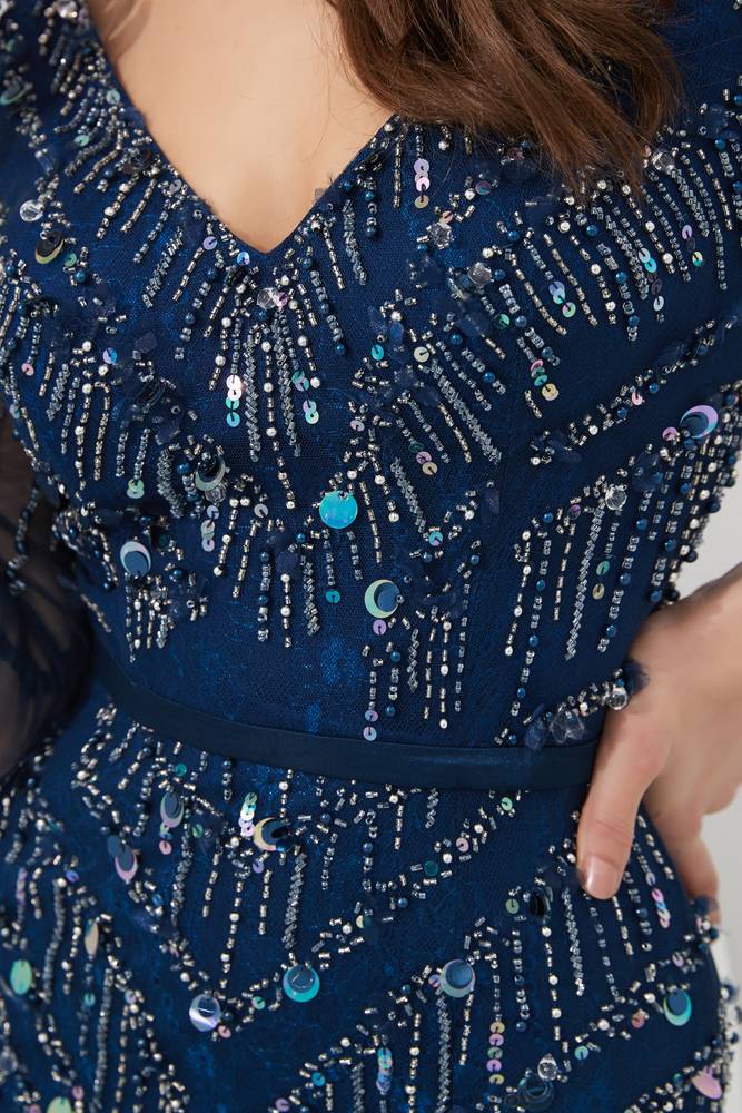 V-Neck Long Sleeves Mermaid Prom Dress With Beaded And Sequins 